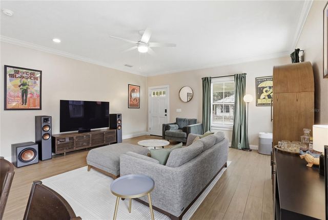 811 NW 3RD AVENUE, Gainesville, FL 32601