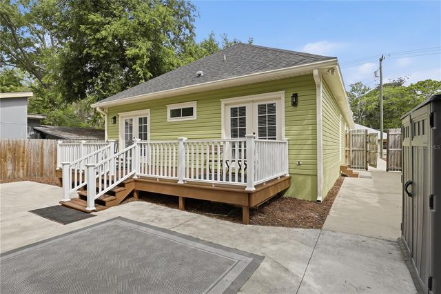 811 NW 3RD AVENUE, Gainesville, FL 32601