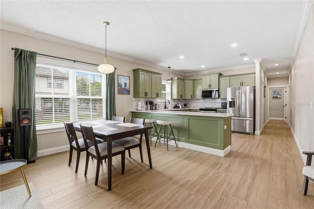 811 NW 3RD AVENUE, Gainesville, FL 32601