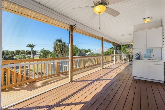 3531 Sea Holly LN, St James City, FL 33956