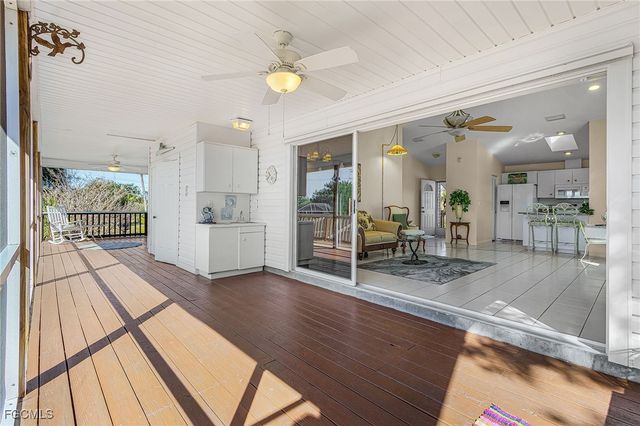 3531 Sea Holly LN, St James City, FL 33956