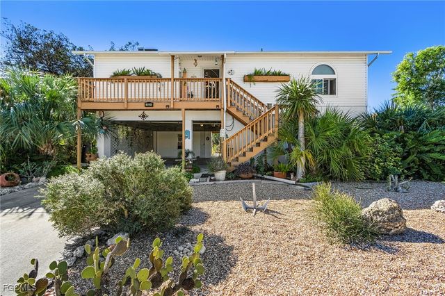 3531 Sea Holly LN, St James City, FL 33956