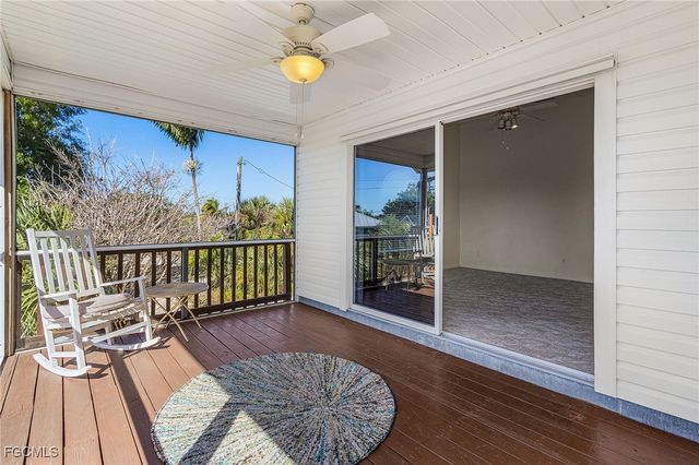 3531 Sea Holly LN, St James City, FL 33956