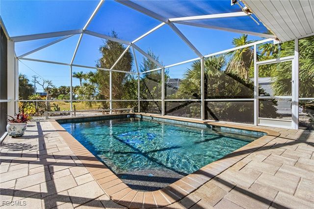 3531 Sea Holly LN, St James City, FL 33956