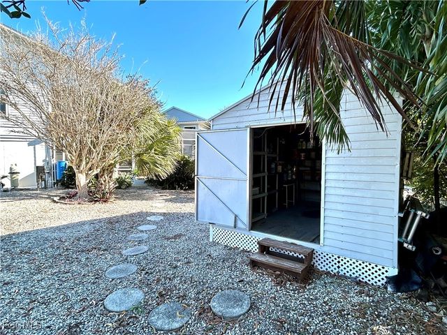 3531 Sea Holly LN, St James City, FL 33956