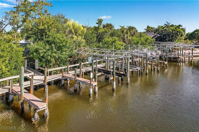 3531 Sea Holly LN, St James City, FL 33956