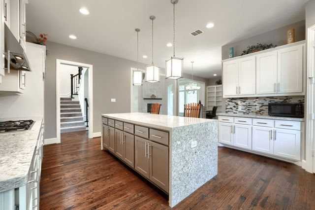 1224 Damsel Grey Trail, Lewisville, TX 75056