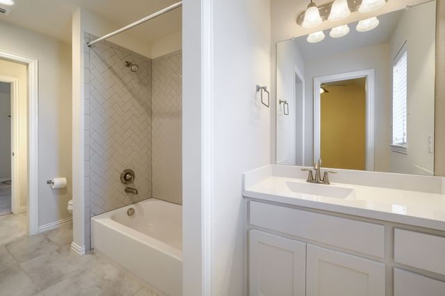 1224 Damsel Grey Trail, Lewisville, TX 75056