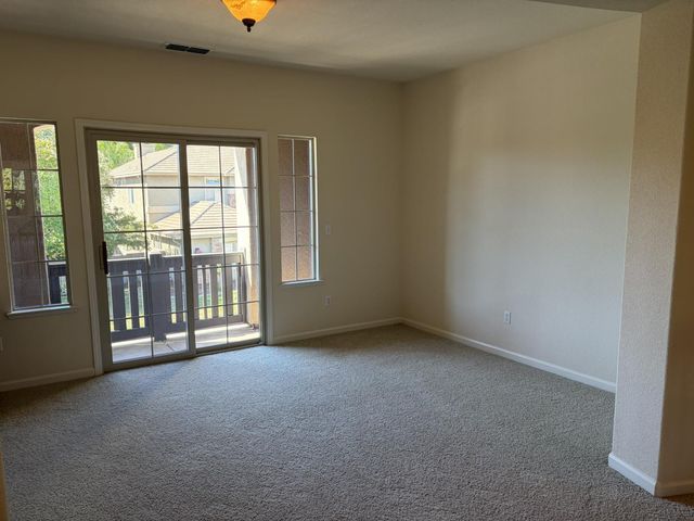 1608 Avondale Dr, Roseville, CA 95747