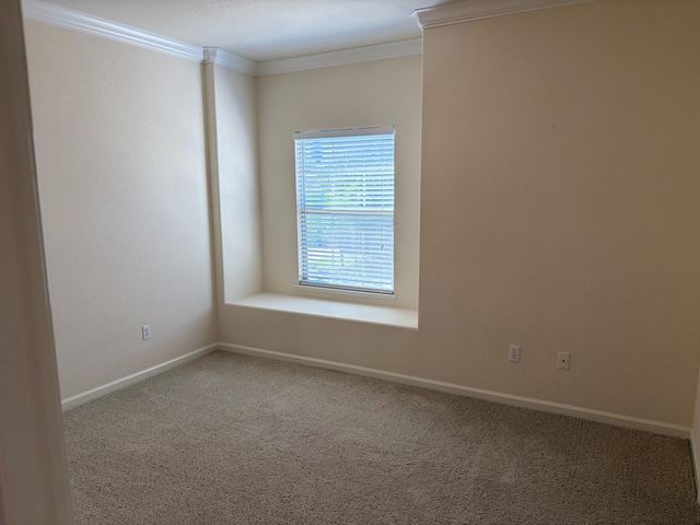 1608 Avondale Dr, Roseville, CA 95747
