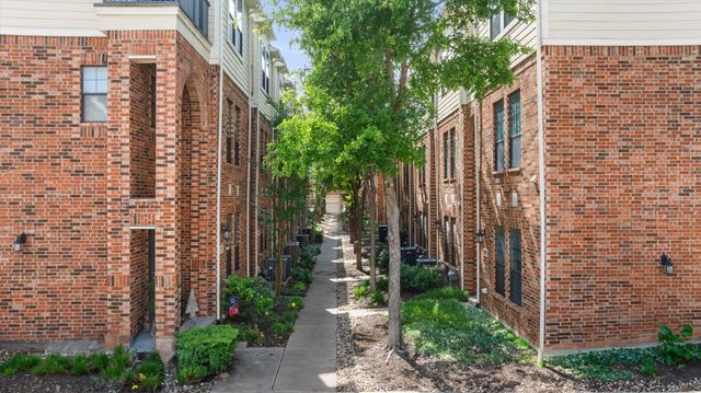 6059 Portrush Drive, Fort Worth, TX 76116