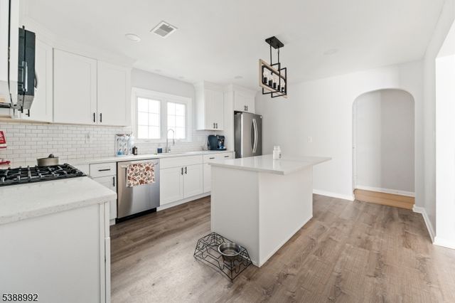 43 Kaufman Ave, Little Ferry Boro, NJ 07643