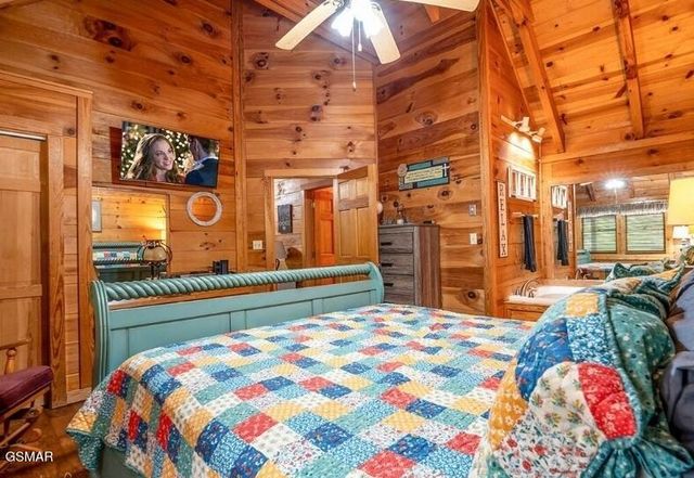 667 Kings Hills Boulevard, Pigeon Forge, TN 37863