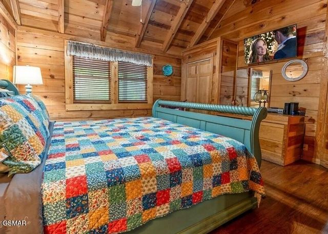 667 Kings Hills Boulevard, Pigeon Forge, TN 37863