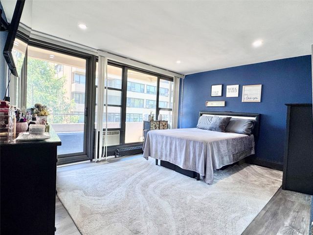10-21 162 Street 5D, Beechhurst, NY 11357
