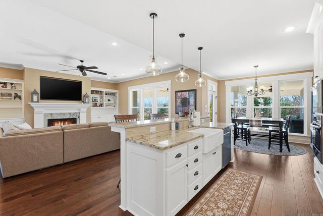 8 Persimmon Ridge Drive, Greenbrier, AR 72058