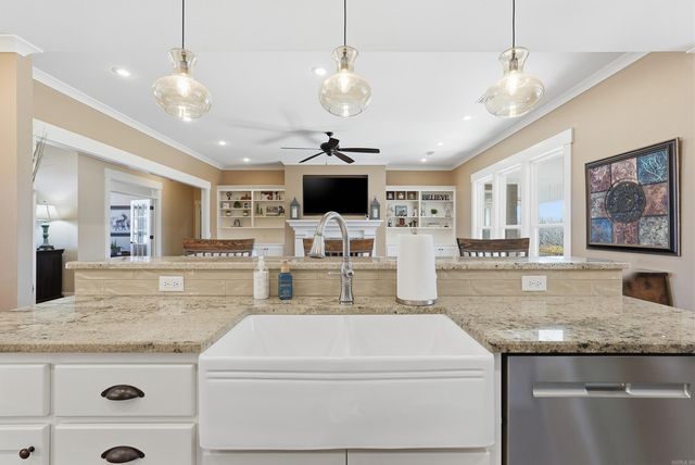 8 Persimmon Ridge Drive, Greenbrier, AR 72058