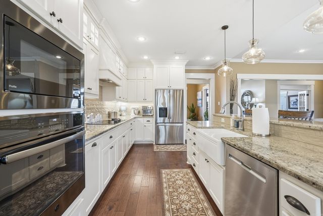 8 Persimmon Ridge Drive, Greenbrier, AR 72058