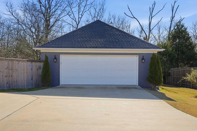 8 Persimmon Ridge Drive, Greenbrier, AR 72058