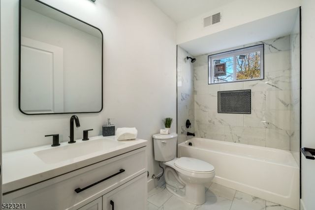 25 Brookside Ave, Irvington Twp., NJ 07111