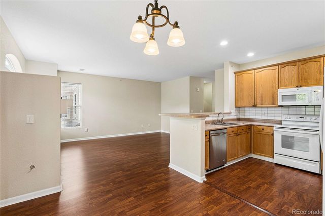 9568 W San Juan Circle 201, Littleton, CO 80128