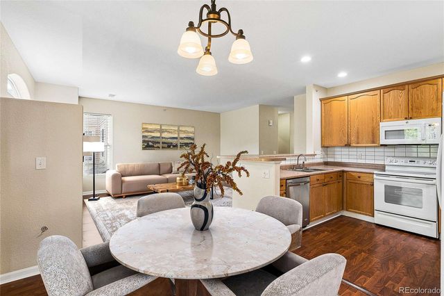 9568 W San Juan Circle 201, Littleton, CO 80128