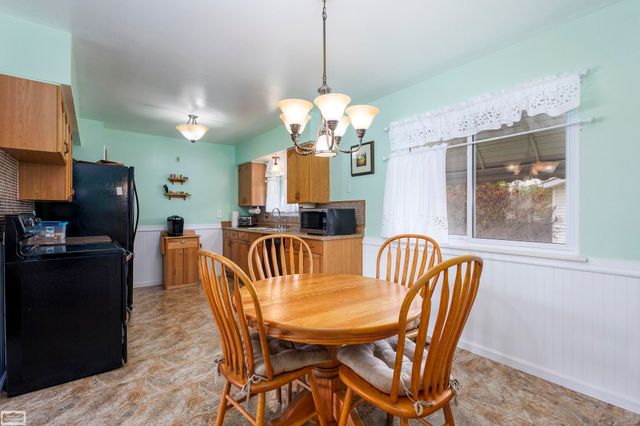 16996 Grettel Avenue, Fraser, MI 48026