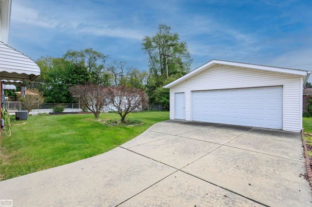 16996 Grettel Avenue, Fraser, MI 48026