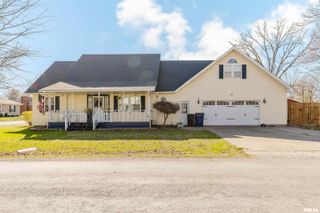 201 N DAY Street, West Frankfort, IL 62896