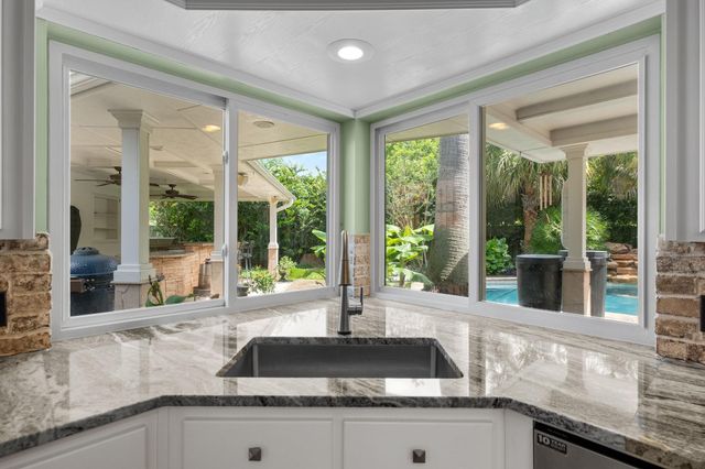 14 Wickham Court, Sugar Land, TX 77479