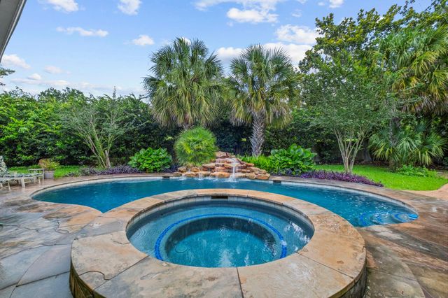 14 Wickham Court, Sugar Land, TX 77479