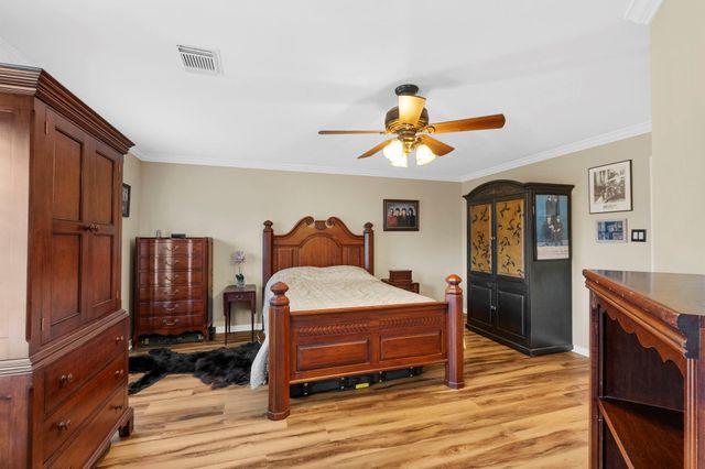 14 Wickham Court, Sugar Land, TX 77479