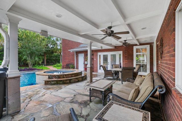 14 Wickham Court, Sugar Land, TX 77479