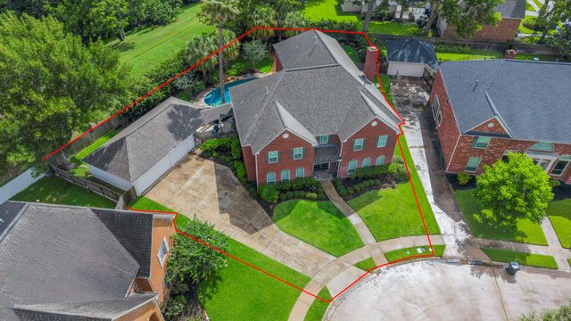 14 Wickham Court, Sugar Land, TX 77479
