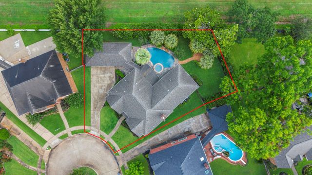 14 Wickham Court, Sugar Land, TX 77479