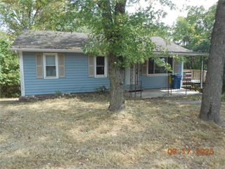 729 Hazel Street, Excelsior Springs, MO 64024