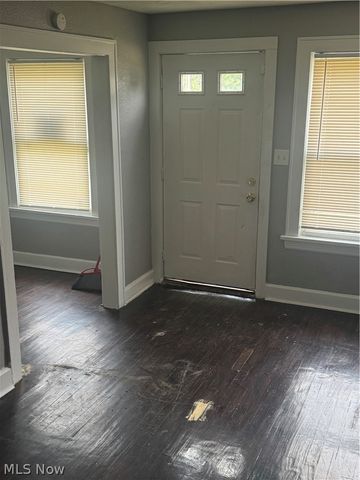 10604 Nelson Avenue, Cleveland, OH 44105