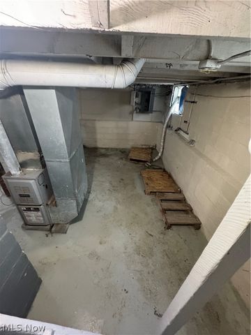 10604 Nelson Avenue, Cleveland, OH 44105