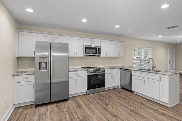 106 SUNSET BOULEVARD, Polk City, FL 33868