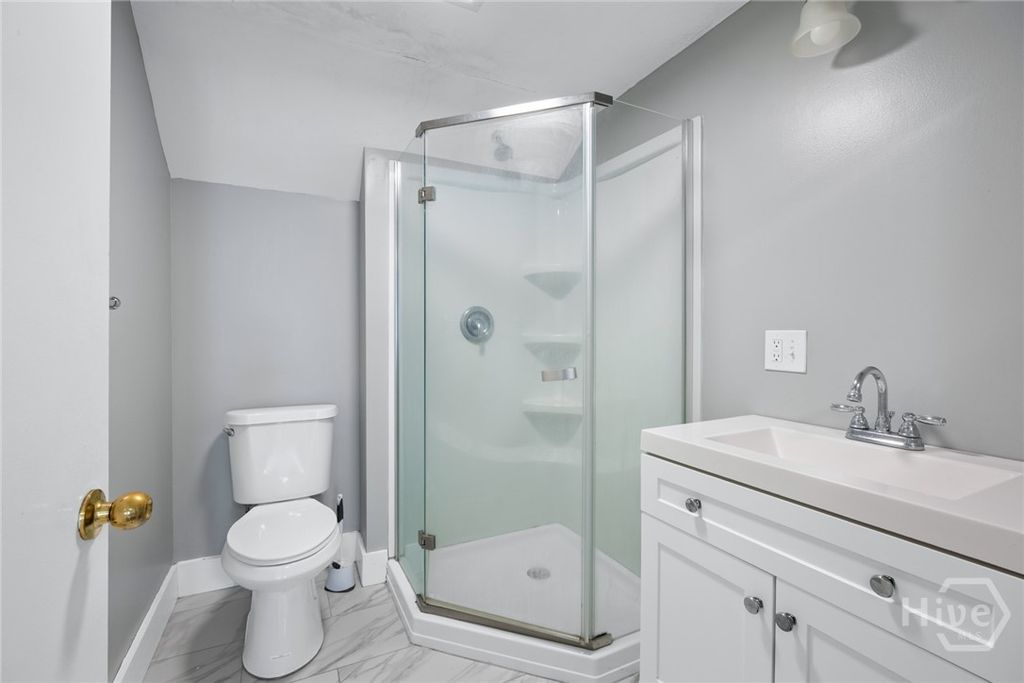 Image 16 of property listing at 424 E 50th Street, Savannah, GA 31405