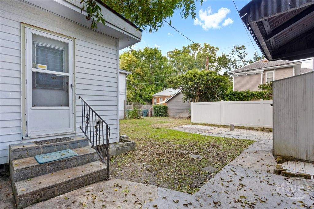 Image 19 of property listing at 424 E 50th Street, Savannah, GA 31405