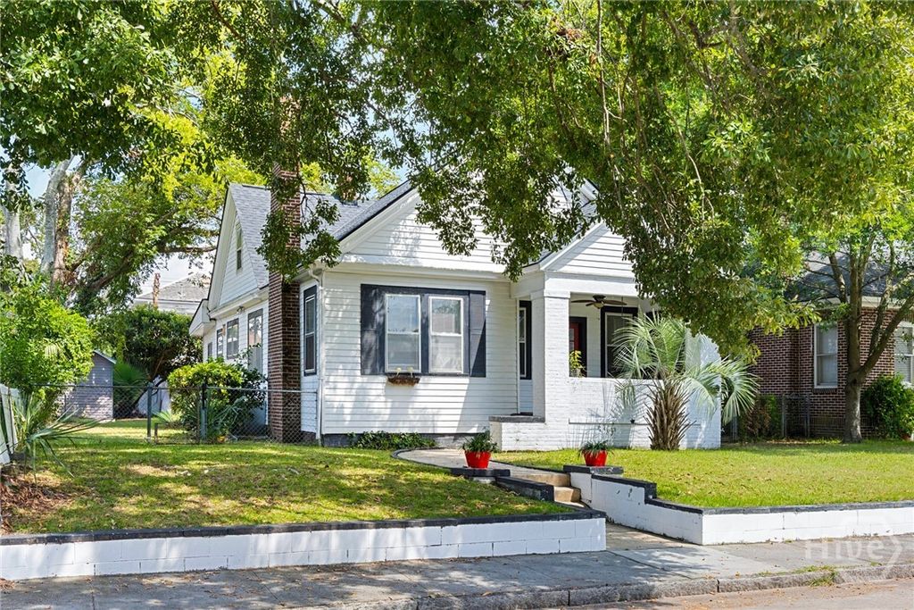 Image 21 of property listing at 424 E 50th Street, Savannah, GA 31405