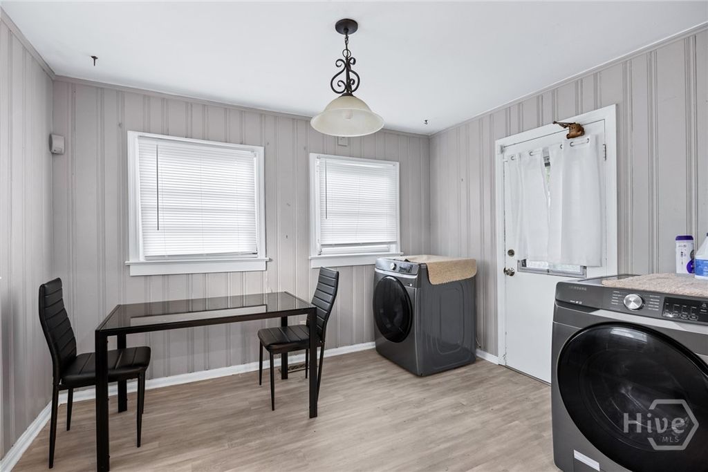 Image 8 of property listing at 424 E 50th Street, Savannah, GA 31405