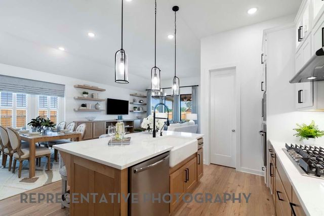 2810 Pathway Crest Lane, Webster, TX 77598