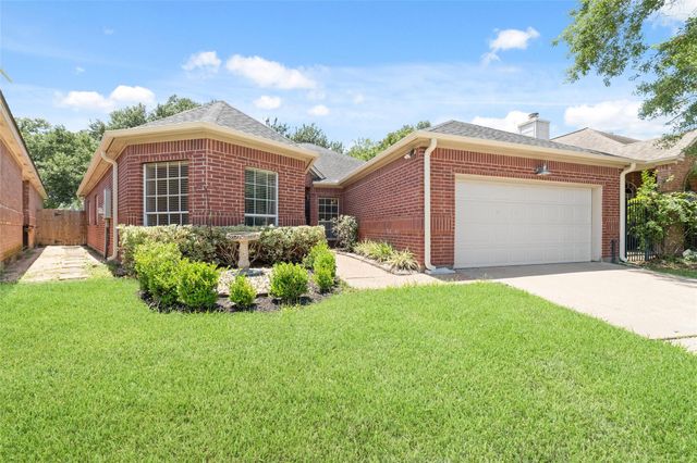 7115 W Hearthstone Green Drive, Houston, TX 77095