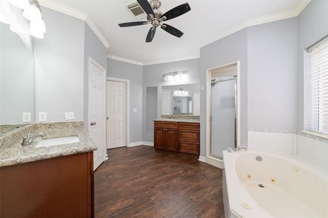 7115 W Hearthstone Green Drive, Houston, TX 77095