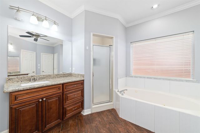 7115 W Hearthstone Green Drive, Houston, TX 77095