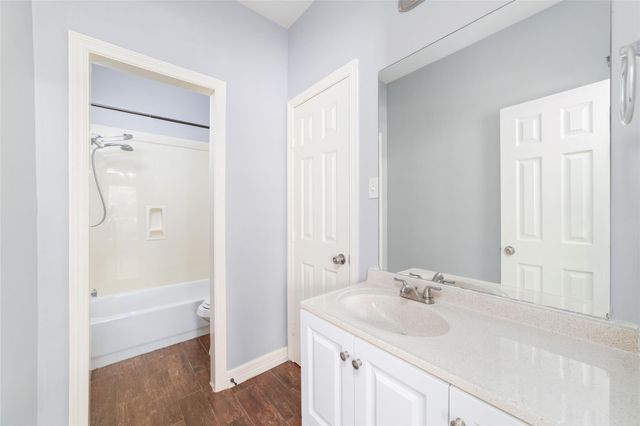 7115 W Hearthstone Green Drive, Houston, TX 77095