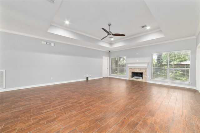 7115 W Hearthstone Green Drive, Houston, TX 77095