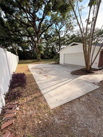 5107 E 120TH AVENUE, Temple Terrace, FL 33617
